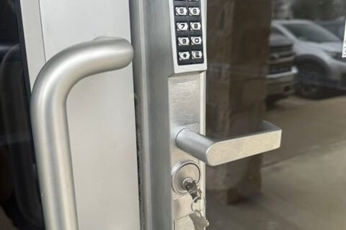 commercial-locksmith-sugar-land-hero Commercial locksmith installing high-security lock in Sugar Land office – Houston Key Locksmith